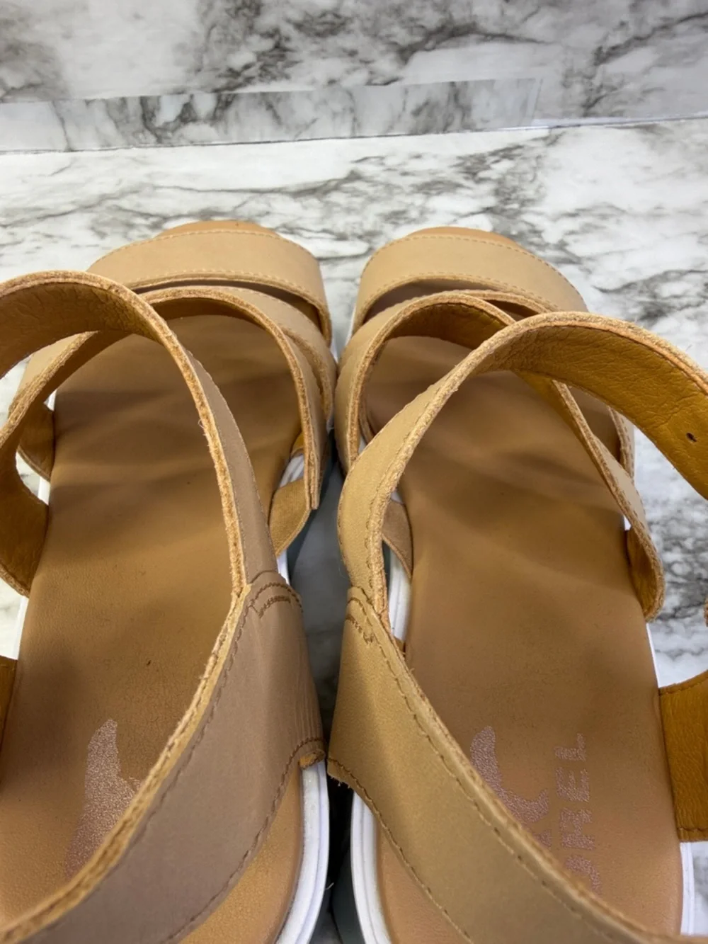 Sorrel Neutral Tan Platform Strappy Sandal with Buckle size 7 almost new
